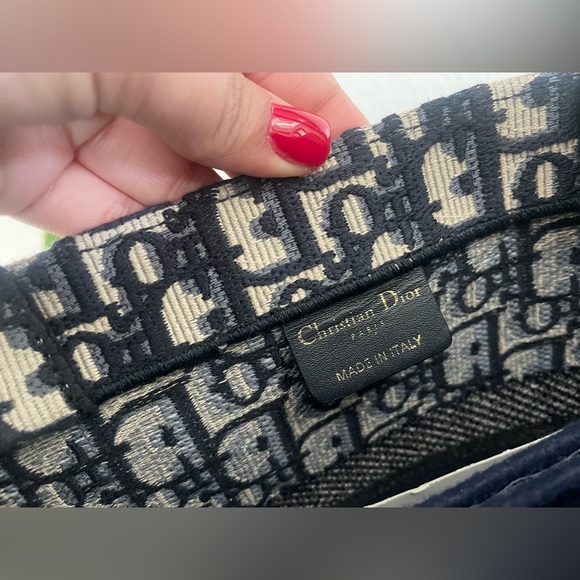 Christian Dior Book Tote Medium Size - Picture 10 of 14